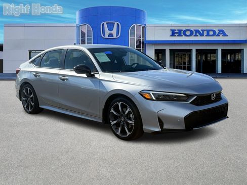 Used 2025 Honda Civic Sport Touring image 9