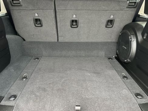 Used 2023 Jeep Wrangler Unlimited Rubicon 4xe w/ Steel Bumper Group image 16