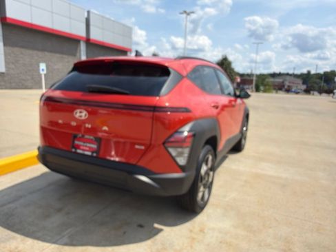Used 2024 Hyundai Kona SEL AWD/4WD image 9