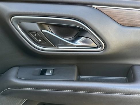 Used 2021 Chevrolet Suburban LT w/ LT Signature Package image 22