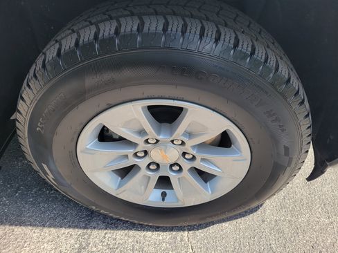 Certified 2025 Chevrolet Silverado 1500 LT RWD image 40