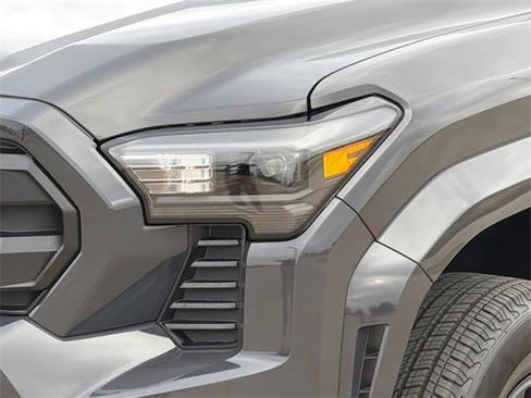 Used 2025 Toyota Tacoma SR5 image 4