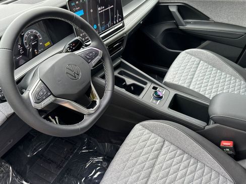 New 2026 Volkswagen Tiguan S image 9