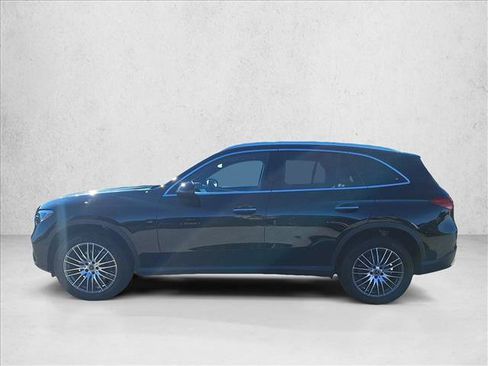 Used 2024 Mercedes-Benz GLC 300 4MATIC image 8