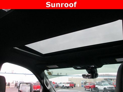 Used 2022 Chevrolet Silverado 2500 High Country w/ Technology Package image 14