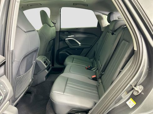 Used 2025 Audi Q5 Premium Plus w/ Premium Plus AWD/4WD image 21