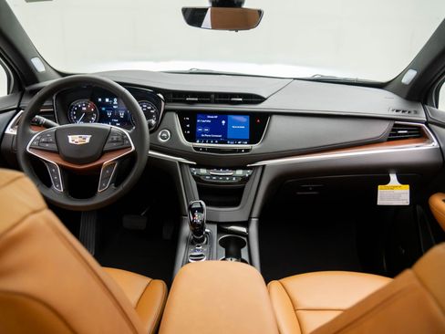 New 2026 Cadillac XT5 Premium Luxury image 10