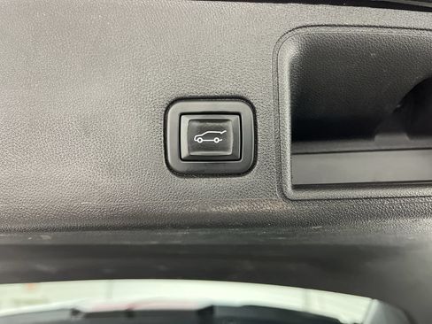 Used 2020 GMC Terrain SLE w/ Driver Convenience Package AWD/4WD image 30
