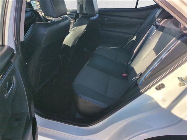 Used 2018 Toyota Corolla SE w/ Carpet Mat Package (TMS) FWD image 18