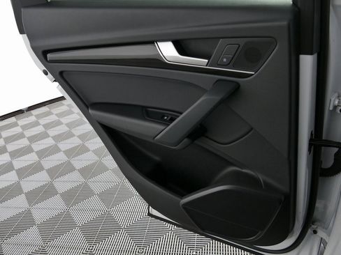 Used 2019 Audi Q5 2.0T Premium w/ Convenience Package image 28