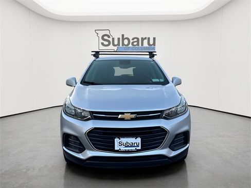 Used 2017 Chevrolet Trax LS image 2