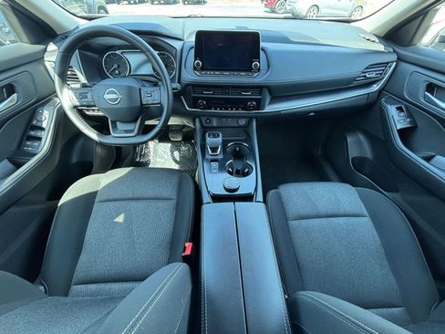Used 2025 Nissan Rogue SV AWD/4WD image 40