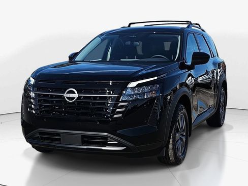 New 2026 Nissan Pathfinder Platinum FWD image 9