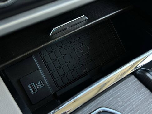 Used 2024 Ford Expedition Limited image 22