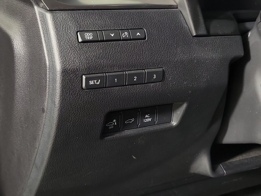 Used 2024 Lexus GX 550 w/ Accessory Package (Z1) AWD/4WD image 25