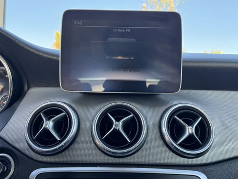 Used 2019 Mercedes-Benz CLA 250 image 25
