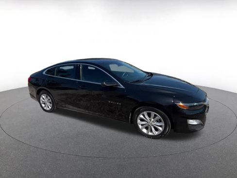 Used 2024 Chevrolet Malibu LT image 2
