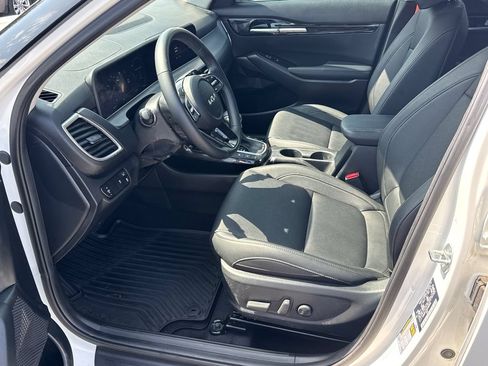 Certified 2025 Kia Seltos EX w/ EX Sunroof Package AWD/4WD image 9