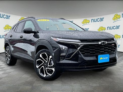 Used 2024 Chevrolet Trax RS w/ Driver Confidence Package image 1