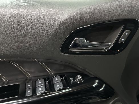 Used 2022 GMC Canyon Denali w/ Denali Black Edition Package image 20