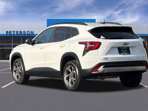 Used 2024 Chevrolet Trax LT FWD image 6