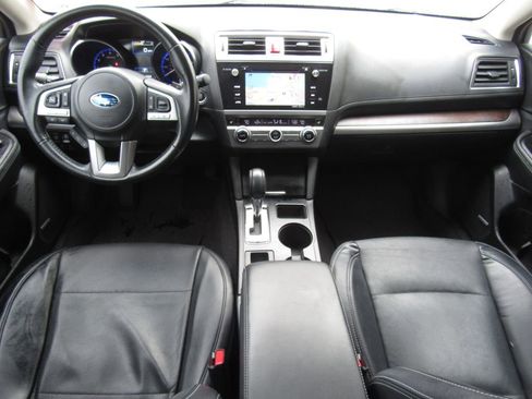 Used 2017 Subaru Outback 2.5i Limited image 32