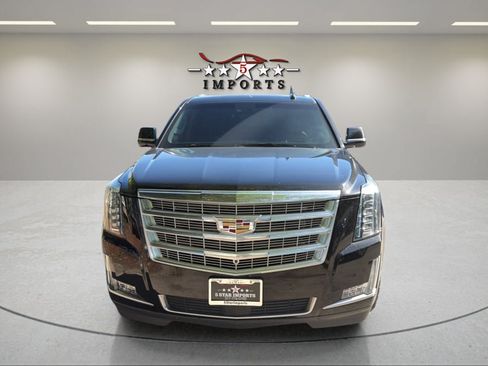 Used 2017 Cadillac Escalade ESV Premium Luxury w/ LPO, Radiant Package AWD/4WD image 8