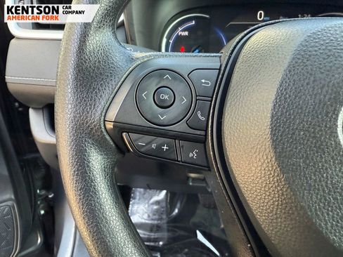 Used 2025 Toyota RAV4 LE image 20