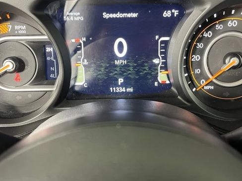 Used 2026 Jeep Wrangler Unlimited Rubicon AWD/4WD image 27
