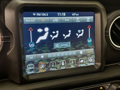 Used 2022 Jeep Wrangler Sahara w/ Cold Weather Group image 24