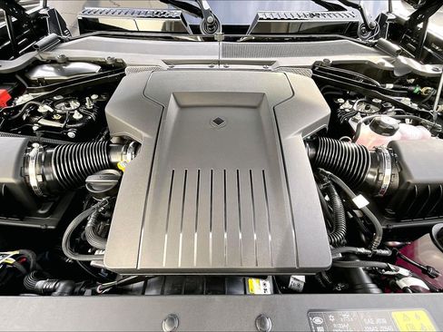 New 2026 Land Rover Defender 110 OCTA image 11