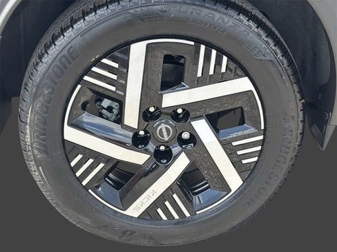 New 2026 Nissan Kicks SV w/ Charging Package FWD image 7