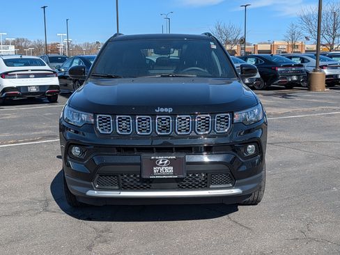 Used 2025 Jeep Compass Limited w/ Sun & Sound Group image 8