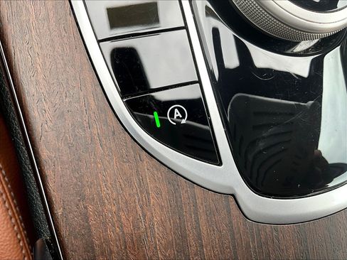Used 2019 Mercedes-Benz C 300 4MATIC Sedan image 38