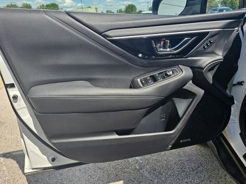 Used 2022 Subaru Outback Limited image 28