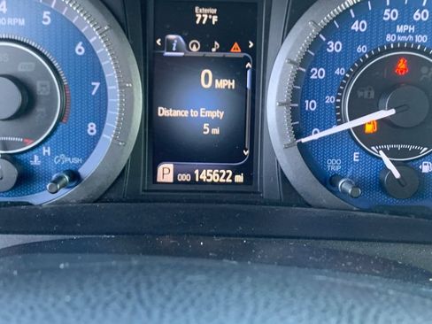 Used 2017 Toyota Sienna XLE w/ XLE Navigation Package AWD/4WD image 30
