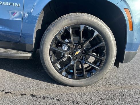 New 2026 Chevrolet Suburban Premier image 13