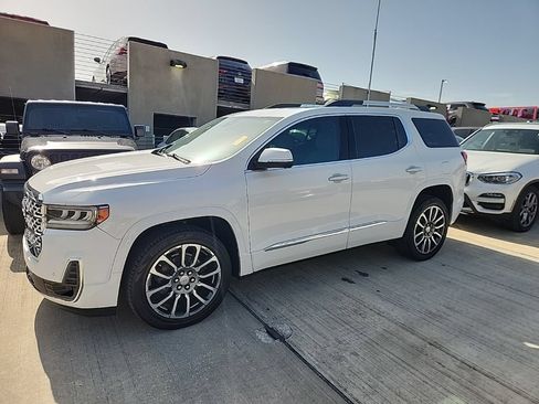 Used 2021 GMC Acadia Denali w/ Denali Technology Package FWD image 1