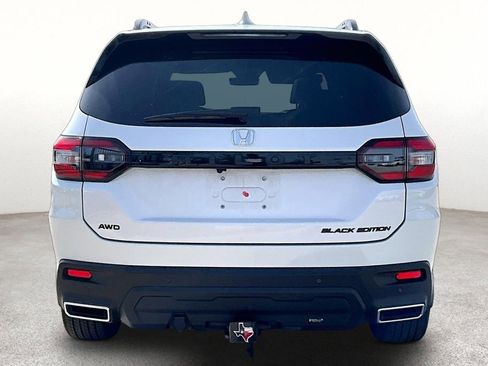 Used 2025 Honda Pilot Black Edition image 6