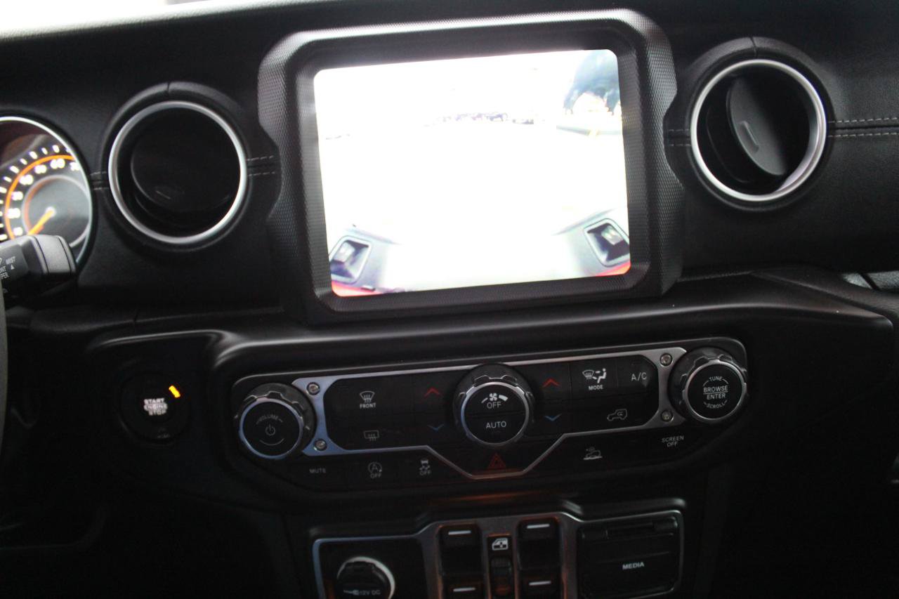 Used 2023 Jeep Gladiator Overland w/ Popular Equipment Package AWD/4WD image 20