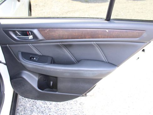Used 2018 Subaru Outback 2.5i Limited AWD/4WD image 26