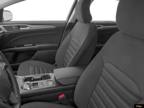 Used 2018 Ford Fusion S FWD image 6