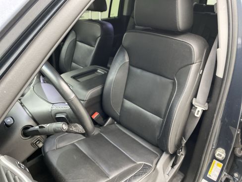 Used 2019 GMC Yukon XL SLT w/ Open Road Package AWD/4WD image 11