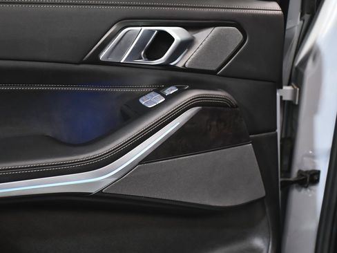 Used 2023 BMW X7 xDrive40i w/ M Sport Package image 13