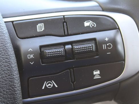 Certified 2025 Kia Sportage SX FWD image 33