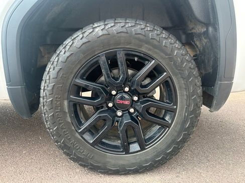 Used 2023 GMC Sierra 1500 Elevation image 41
