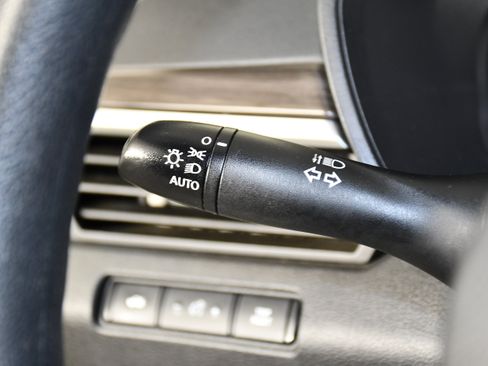 Used 2024 Nissan Altima 2.5 SV FWD image 22