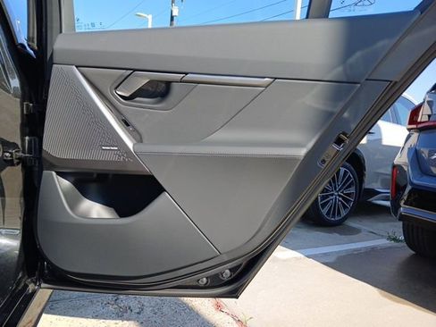 New 2026 BMW 530i RWD image 11