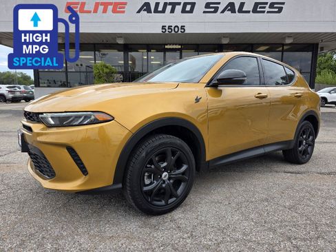 Used 2024 Dodge Hornet GT w/ GT Blacktop Package AWD/4WD image 1