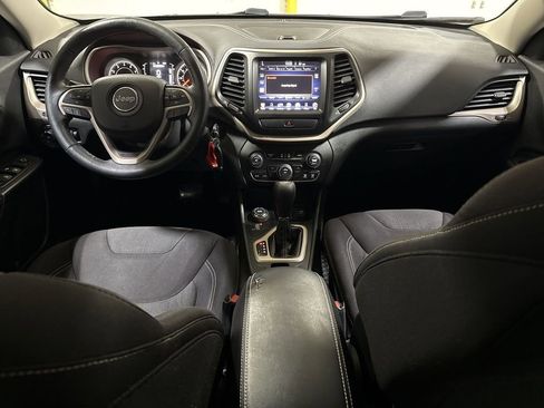 Used 2015 Jeep Cherokee Latitude w/ Cold Weather Group image 10